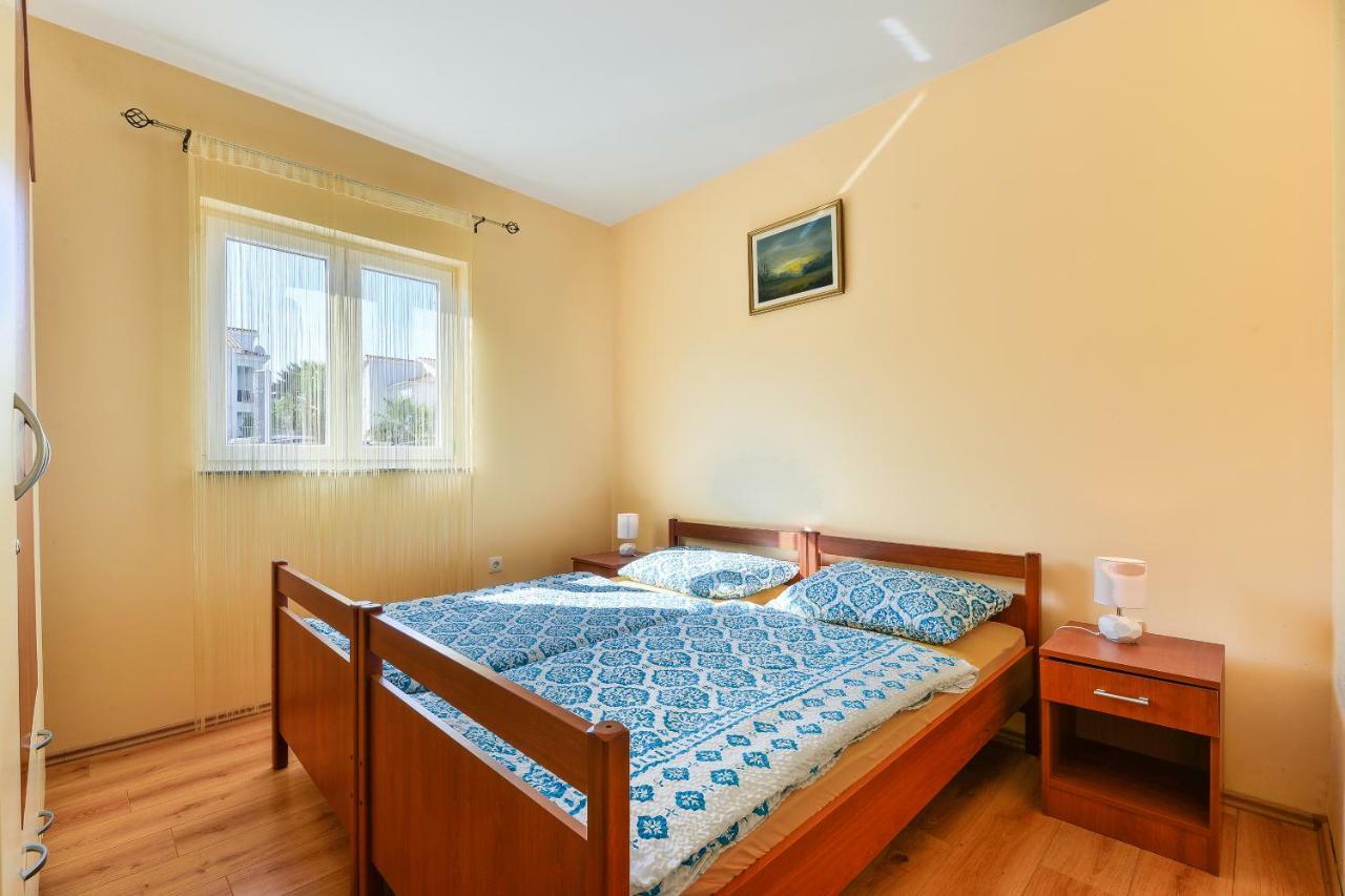 Apartments Dakovic 파코스탄 외부 사진