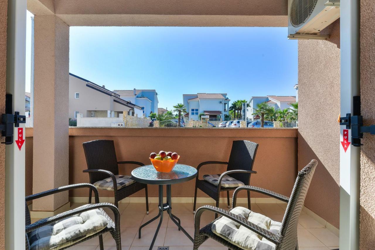 Apartments Dakovic 파코스탄 외부 사진